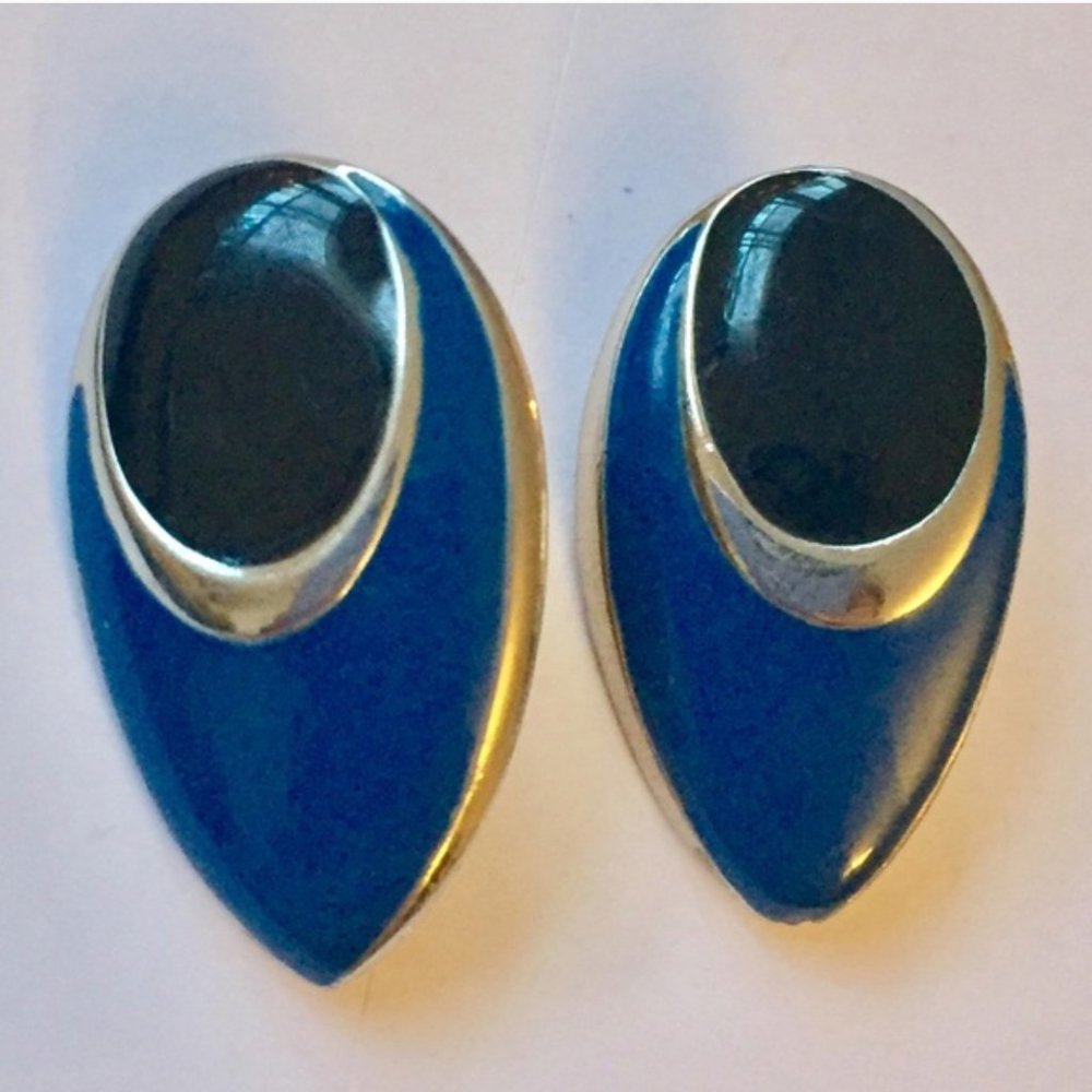 Vintage blue black earrings
